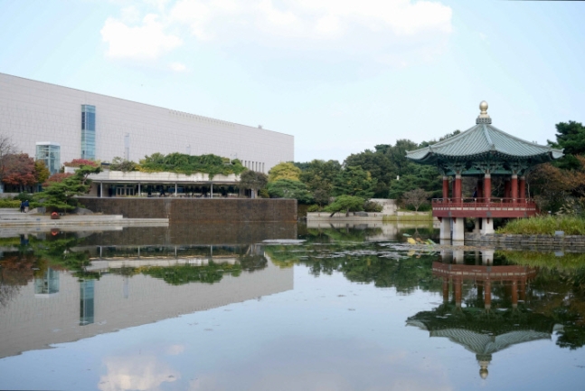 서울 용산구에 있는 국립중앙박물관 전경. 한국관광공사 제공