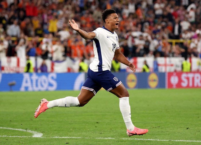 ‘우승 후보’ 잉글랜드, 네덜란드에 2-1 역전승…두 대회 연속 결승행[<b>유로</b>2...