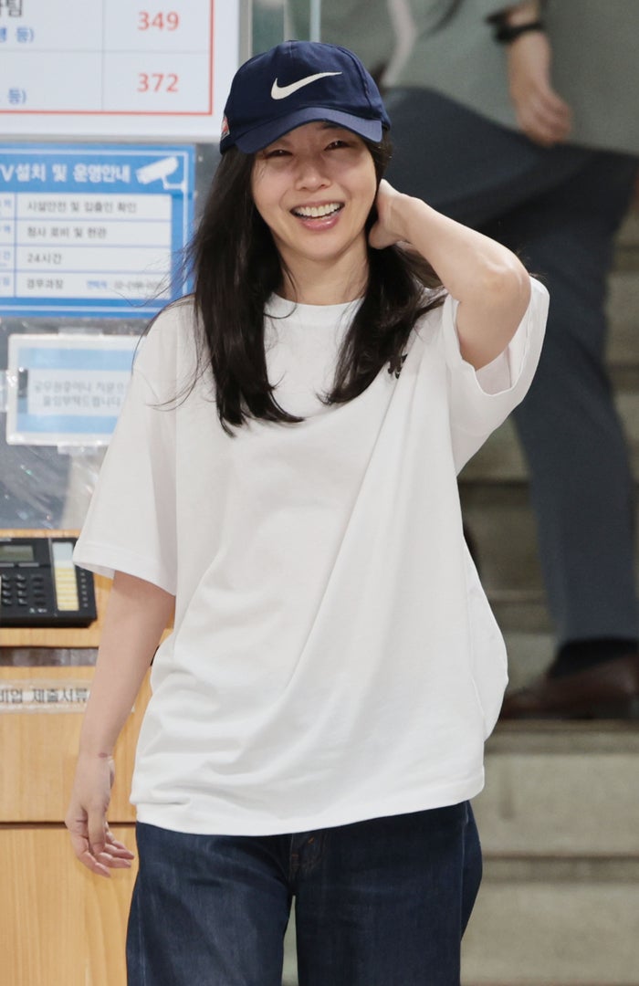 ‘르세라핌 소속사’ <b>쏘스뮤직</b>, <b>민희진</b>에 <b>손해배상</b>청구소송 제기