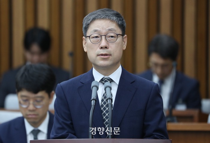 김건희·이재명 공방장 된 <b>대법관</b> 인사청문회···<b>노경필</b> 후보자 “답변 어려...
