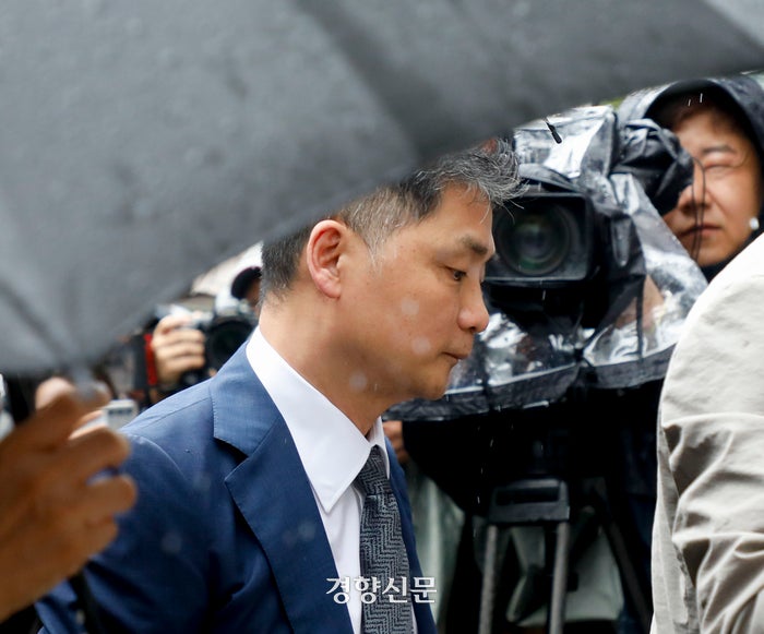 ‘SM 시세 조종혐의’ <b>카카오</b> 창업주 <b>김범수</b> 구속