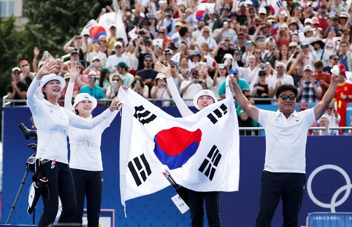 한국 여자 양궁, <b>올림픽</b> 단체전 <b>10연패 신화</b>[파리<b>올림픽</b> 장면들]