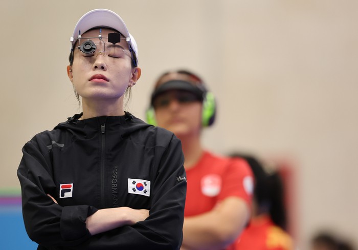파리의 ‘<b>신스틸러</b>’ <b>김예지</b>, 은메달 아쉬움을 털어낼 <b>25m</b>가 남았다