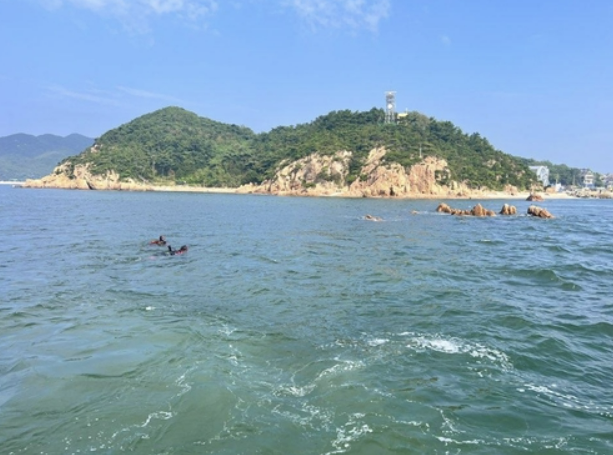 <b>중학생</b> 2명 빠진 <b>인천 소무의도</b> 해변서 실종자 추정 시신 발견