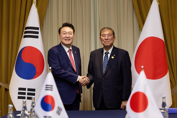 한·일 <b>정상</b>, 북·러 군사협력에 “강한 우려···한·일 더 긴밀히 공...