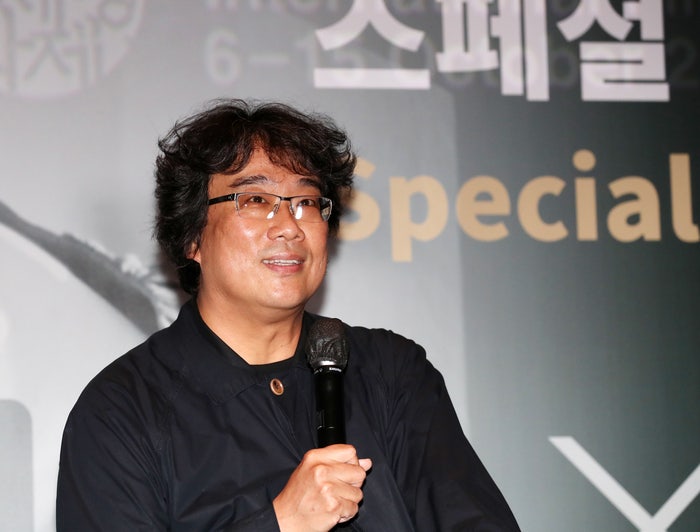 <b>봉준호</b>·문소리 등 <b>영화인</b> 2518명 “윤석열 구속하라”