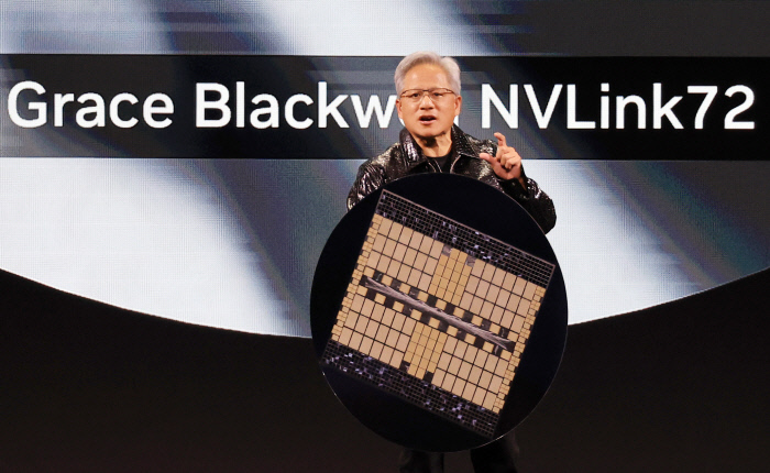 NVIDIA CEO Jensen Huang delivering a keynote speech in Las Vegas on January 6 (local time), a day before the opening of CES 2025. Yonhap News