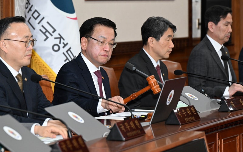 국무위원 전원 “<b>마은혁 임명</b> 숙고해야”…최상목 버티나