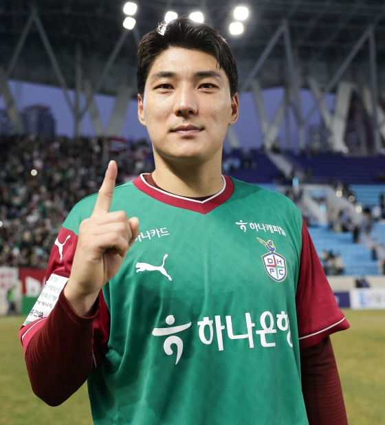 4경기 4골…‘황새’ 감독 만나 훨훨 나는 주민규