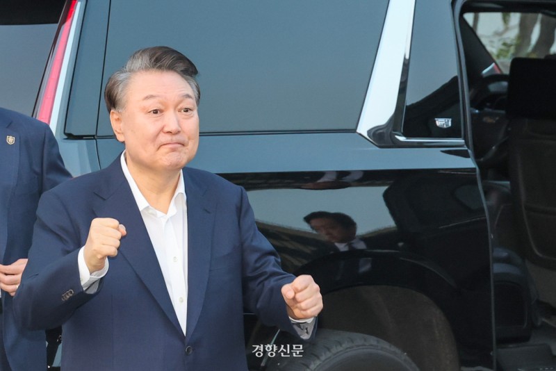 [사설] 윤석열 관저정치 판 깔아준 국민의힘, ‘내란 본당’ 자처하나