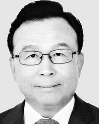 [기고]헌법 틀 밖에서, 비상계엄으로 초래한 재앙과 트라우마