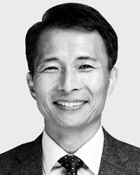 [세상 읽기]트럼프의 작전통제권 반환