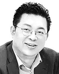 한국 증시 불확실성 극복하려면 미국의 우산 ‘밖’을 보라[윤지호의 투자, 함께 고민하시죠]