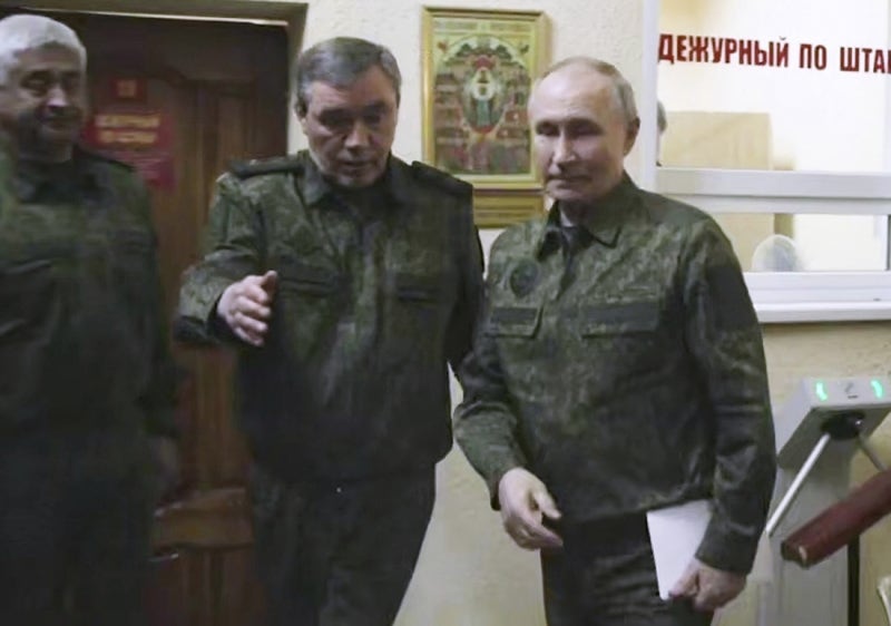 휴전안 ‘묵묵부답’ 푸틴, 쿠르스크선 “우크라 완전 격파” 명령