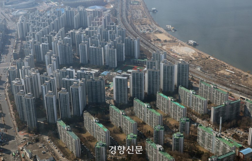 토허제 피한 5일간 강남구 아파트 42% ‘신고가’···정부·서울시, 토허구역 실거주 의무 합동 조사