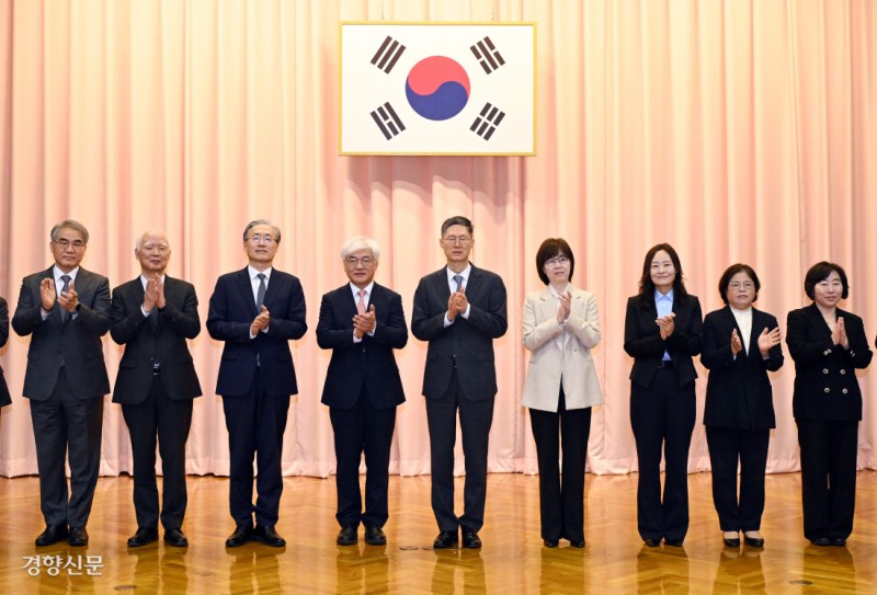 정작 7개월 전 제청한 공수처 검사 임명은?…손 놓은 한덕수