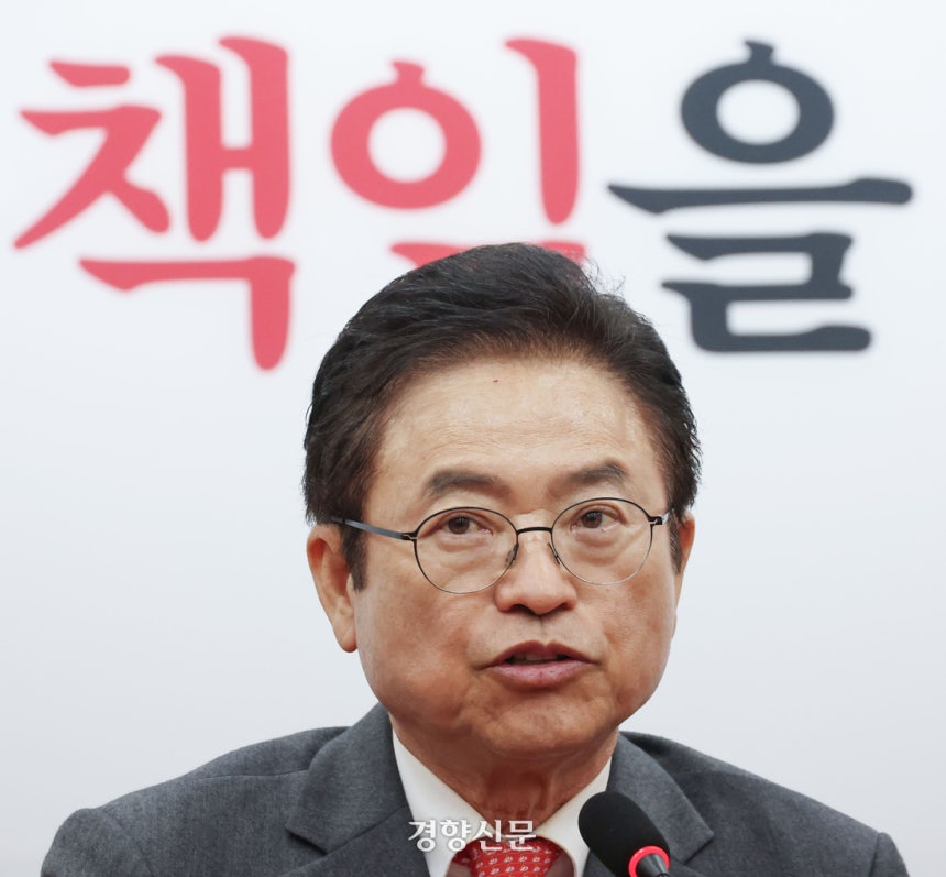 21대 대통령 선거에 국민의힘 경선 후보로 출마하는 이철우 경북지사가 지난 9일 국회에서 출마 포부를 밝히고 있다. 한수빈 기자