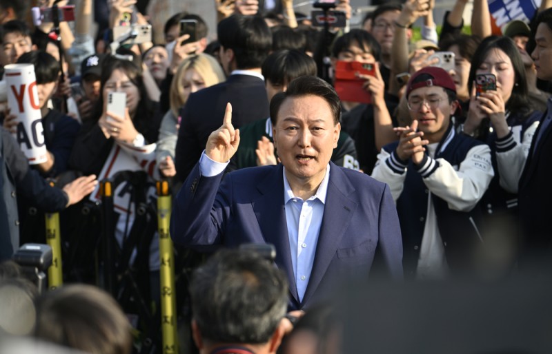 [사설]윤석열 인권 챙기는 법원, 피해자 국민 알권리는 안중에 없나