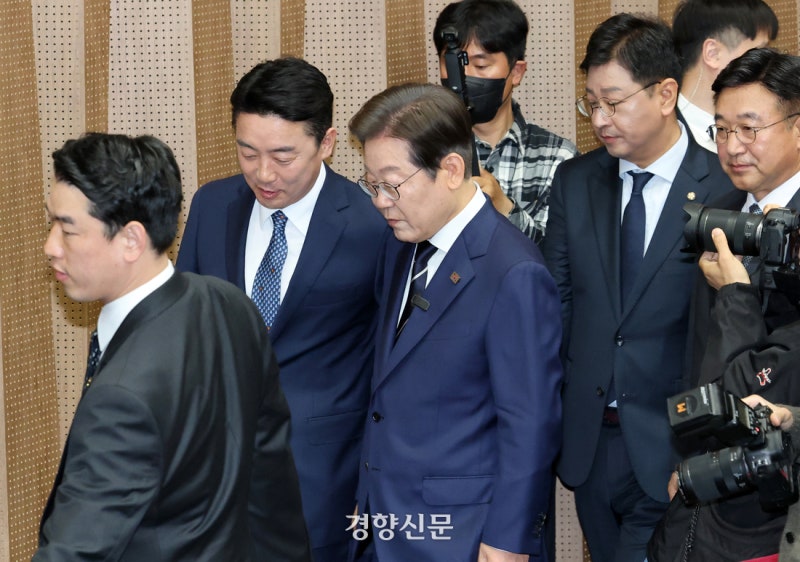모두가 이재명의 사람들···‘통합’ 내세운 경선캠프, 친명계는 후방 지원