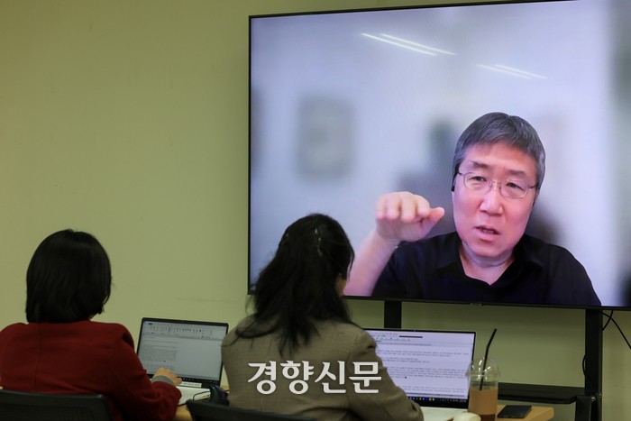 장하준 “한국, 트럼프 비위 맞추기 그만둬야…미국에 매달리면 봉변당할 것”