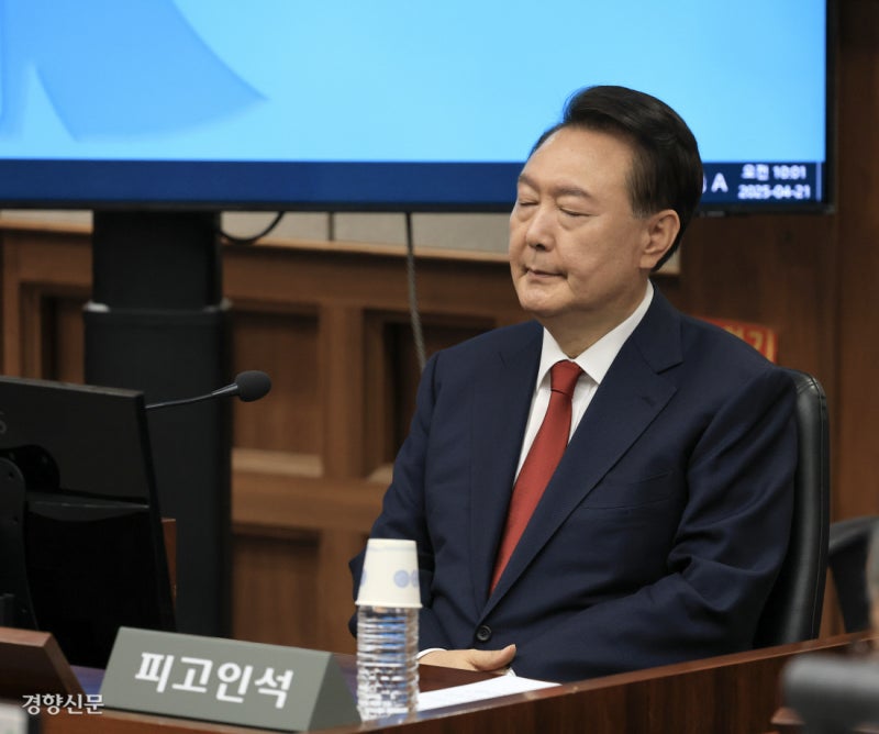 <b>윤석열</b> 측 “<b>의원 끌어내기</b> 불가능” 증언 흔들기…군은 “지시 맞다”