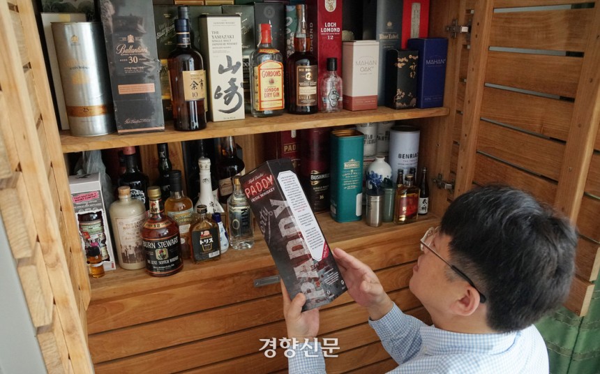 박 대표가 즐겨마시는 위스키 중 하나인 패디.3만원 미만에 구입할 수 있는 아이리시 위스키다.