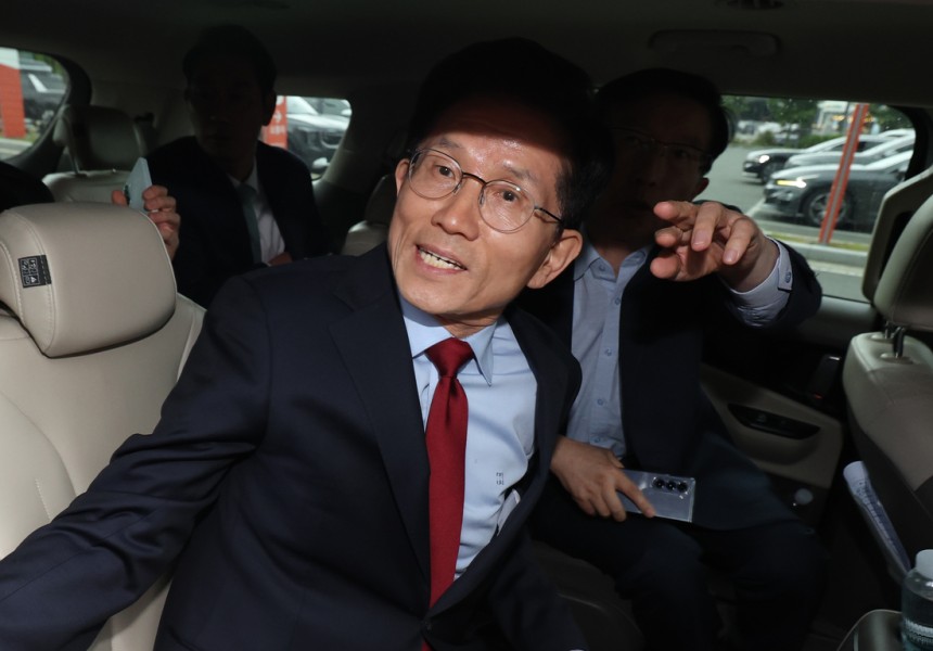 김문수 국민의힘 대선 후보가 6일 아시아태평양경제협력체(APEC) 회의장인 경북 경주시 경주화백컨벤션센터에 방문했다. 연합뉴스