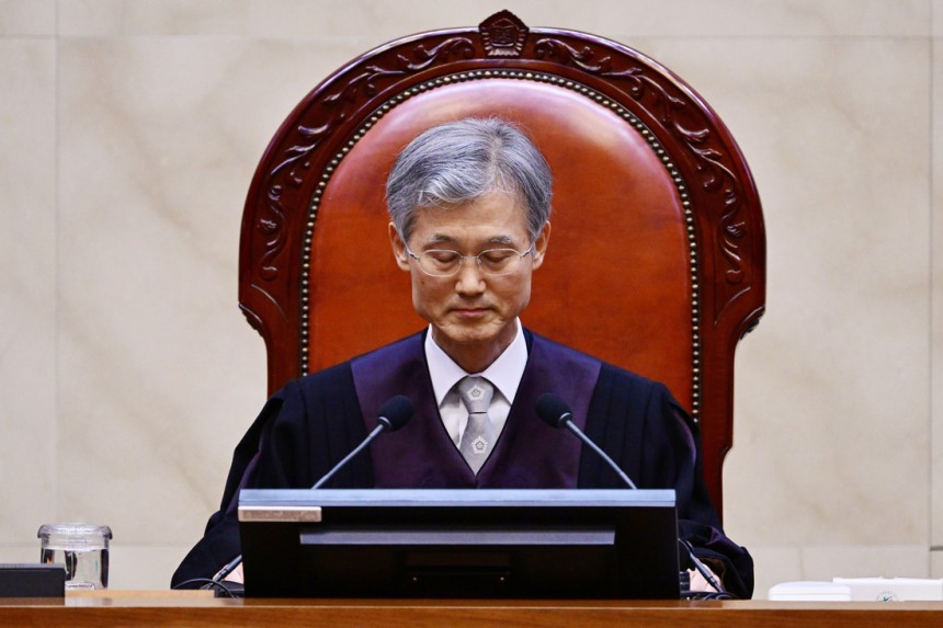 조희대 대법원장이 1일 대법원에서 열린 이재명 더불어민주당 대선 후보의 공직선거법 위반 사건 상고심 선고에 참석해 있다. 사진공동취재단