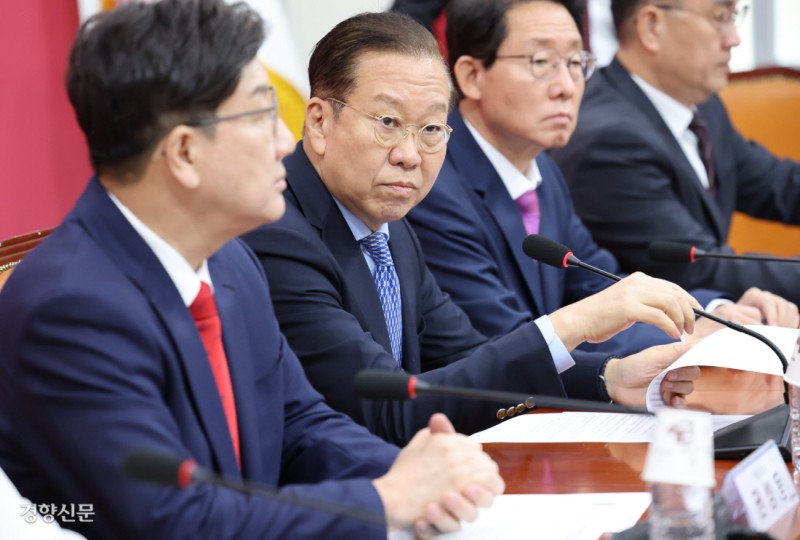 9일 ‘단일화 계획’ 안 나오면…국힘, 김문수 ‘후보직 박탈’ 불사