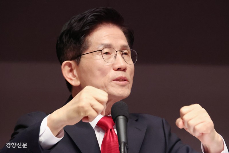 김문수, 단일화 말 바꾸고 ‘버티기’로 최종 후보 노리나