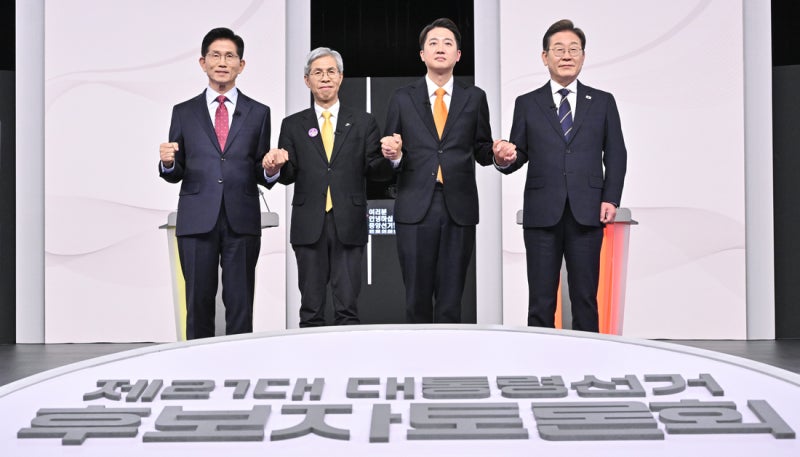 <b>이재명</b>·<b>김문수</b>, ‘승부처’ <b>수도권</b> 집중 유세…이준석은 광주, 권영국...