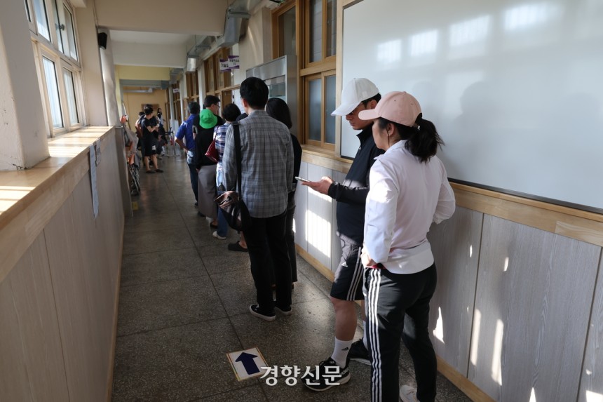 서울 영등포구 여의도중학교에 마련된 여의동제4투표소. 권도현 기자