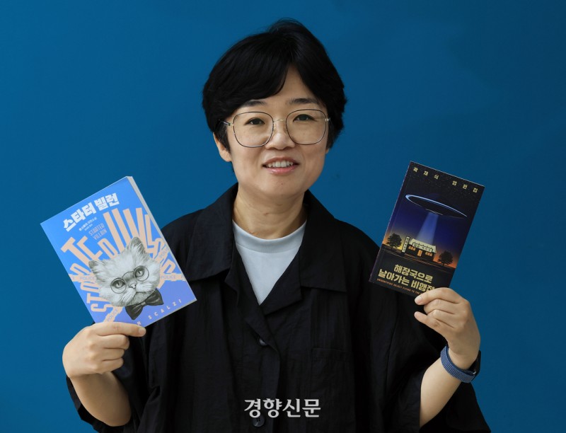 “문학이란 걷게 하는 ‘힘’”[문학, 일로 합니다]