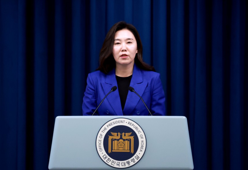 강유정 대통령실 대변인이 11일 서울 용산 대통령실 청사에서 현안 브리핑을 하고 있다. 연합뉴스