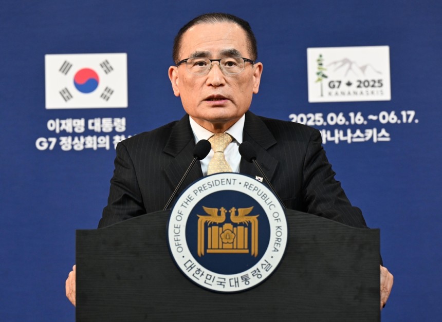 위성락 대통령실 국가안보실장이 16일(현지시간) 캐나다 캘거리 프레스센터에서 브리핑을 하고 있다. 대통령실사진기자단