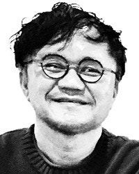 [정동칼럼]정치의 개인화와 구세주 정치