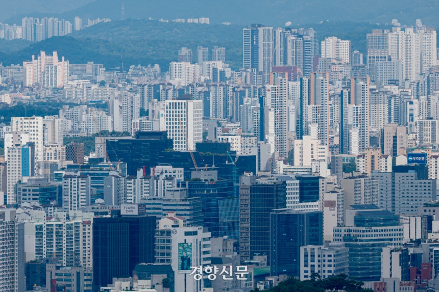 서울 집값 상승세가 ‘한강 벨트’(마포·성동·강동·광진·동작·성동·영등포)를 따라 확산하고 있다. 지난 15일 한국부동산원의 주간 아파트 매매가격지수에 따르면 서울 강남·서초·송파·마포·용산·성동·양천 7개 구 아파
