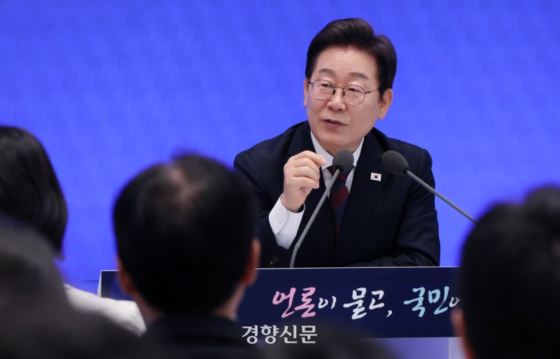 [사설] ‘인사 탕평·지역 균형’ 소통한 이 대통령, 이런 회견 많아져야