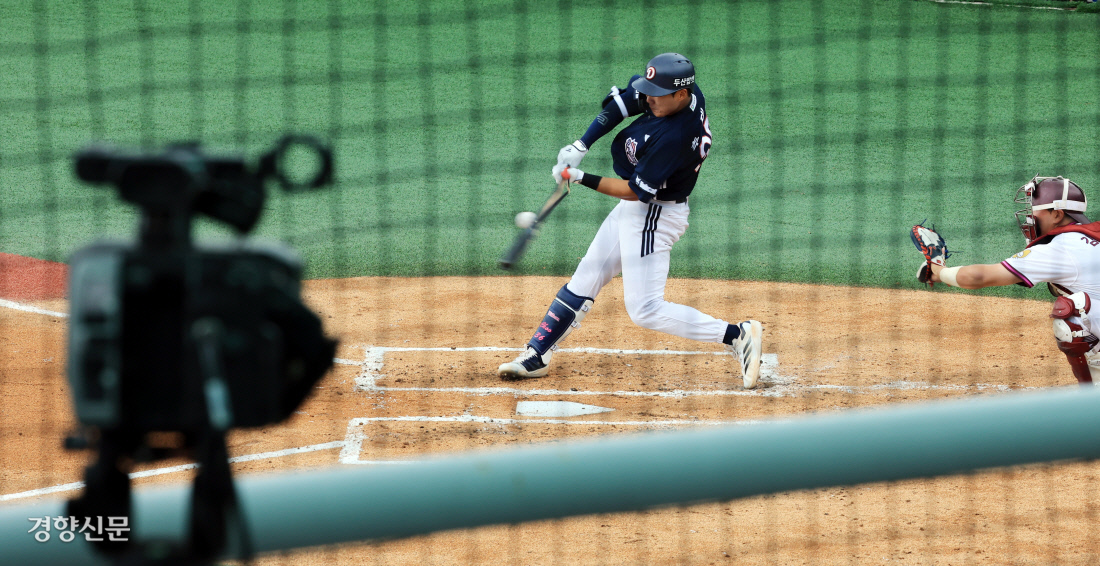 배트 돌았나 멈췄나, 카메라로 한 번 더…판정 억울함 지울까