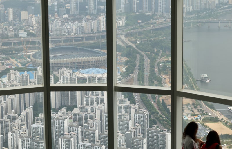 서울 집값 오  름세 ‘주춤’…“사업자 대출로 집 사면 대출 5년 금지”