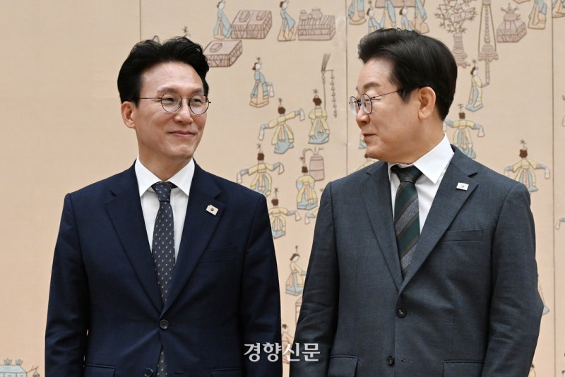 김민석 총리, 취임 첫 긴급지시 “<b>폭염 취약계층</b> 대책 재점검”