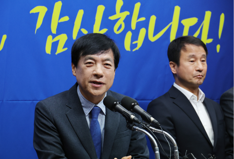 “윤석열 사단은 하나회” 발언으로 <b>해임</b>된 <b>이성윤</b>, 법원 “처분 정당”
