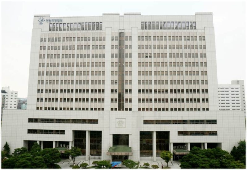 ‘<b>이선균 협박</b>’ 3억 뜯은 룸살롱 여실장 <b>항소</b>심서 징역 5년 6개월 선고