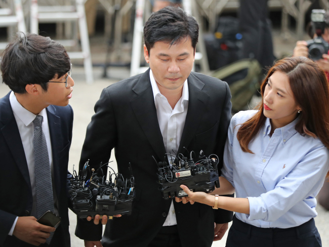 [속보]‘래퍼 마약 <b>수사 무마</b>’ <b>양현석</b>, 징역형 집유 확정