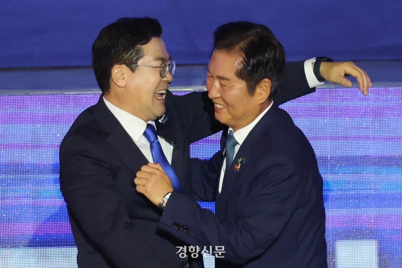 민주당 새 대표 <b>정청래</b> “내일 당장 <b>수해복구</b> 현장으로···박찬대와 헤...