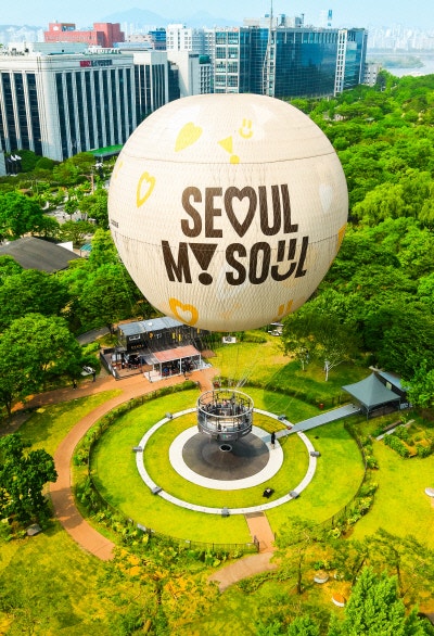 여의�도 비행 ‘서울달’ , 1년 만에 5만명 탔다
