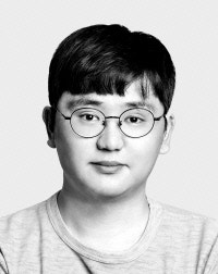 [세상 읽기]목소리의 문턱 앞에서