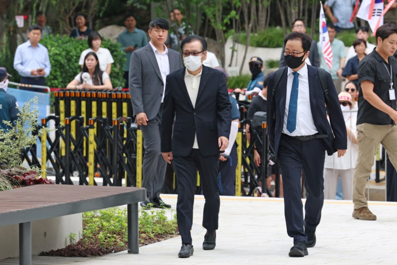 김건희·‘집사’ 김예�성·‘법사’ 전성배 동시 소환···대질은 아직