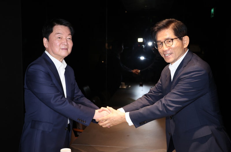 ‘<b>결선</b> 진출’ <b>김문수</b>, <b>안철수</b>와 오찬 회동…찬탄표 흡수 여부 주목