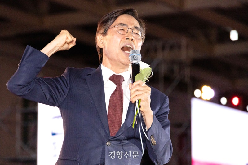 조경태, <b>장동혁</b> 취임날 맹비난 “<b>윤석열 접견</b>하려면 당대표 그만두라”